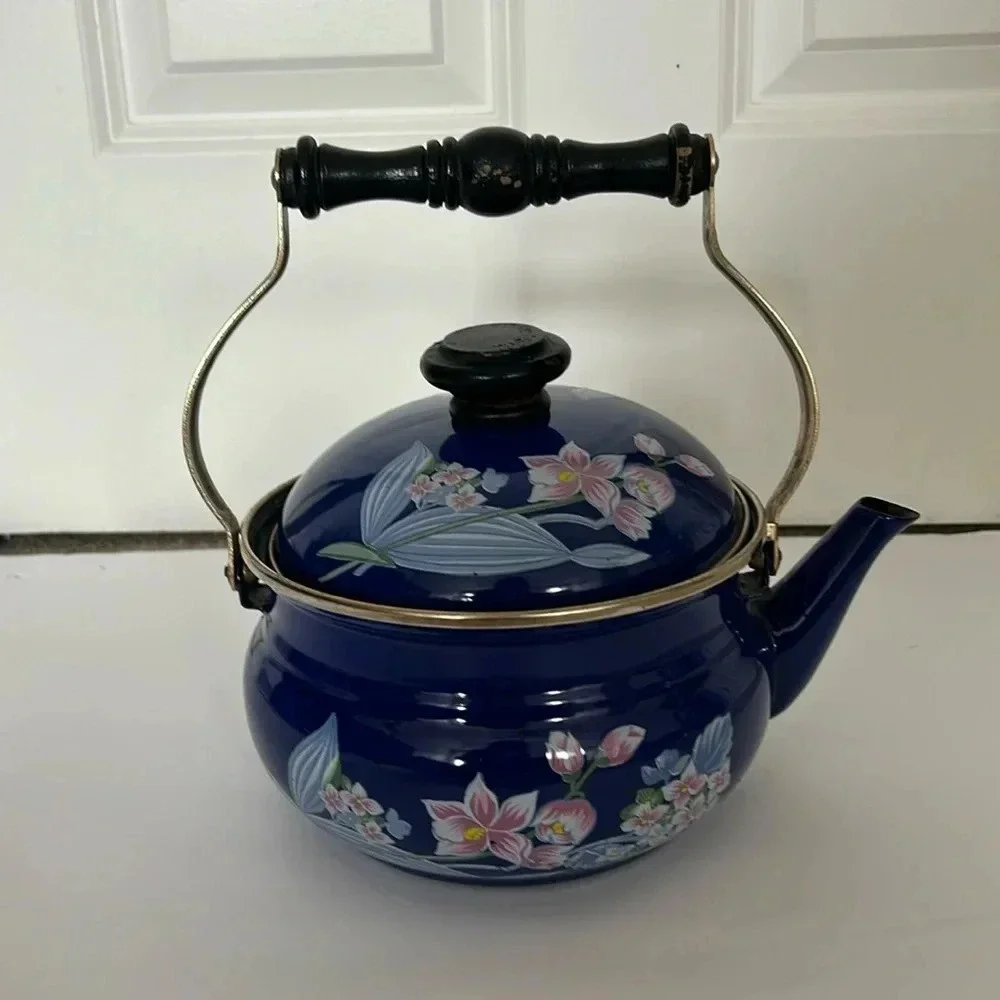 Gaylston Sutton Jardin Collection porcelain enameled blue teakettle vintage
